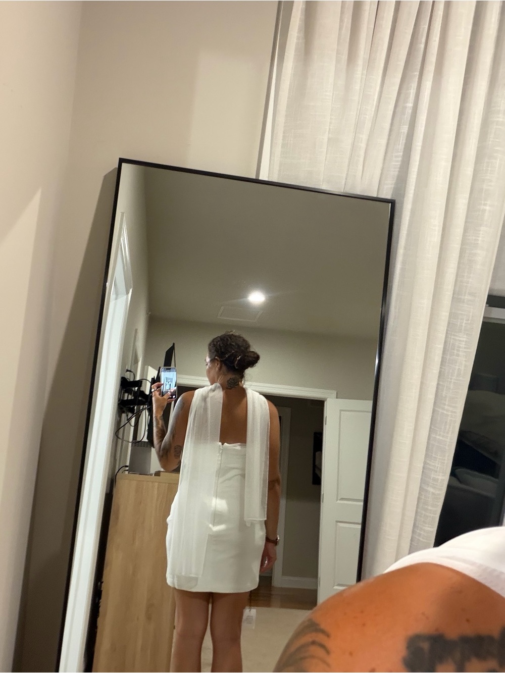 White Strapless Mini Dress with Neck Detail - Brand Unspecified - Picture 2 of 2
